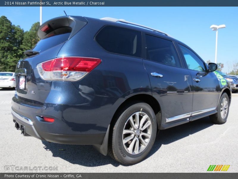 Arctic Blue Metallic / Charcoal 2014 Nissan Pathfinder SL