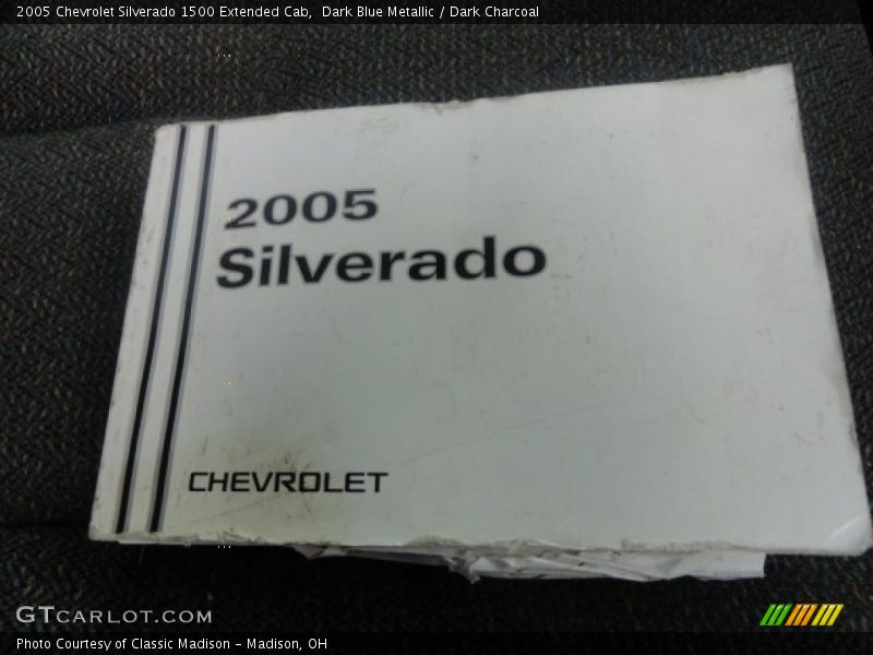 Dark Blue Metallic / Dark Charcoal 2005 Chevrolet Silverado 1500 Extended Cab