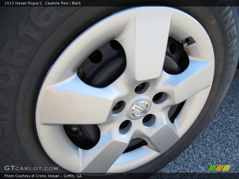 Cayenne Red / Black 2013 Nissan Rogue S