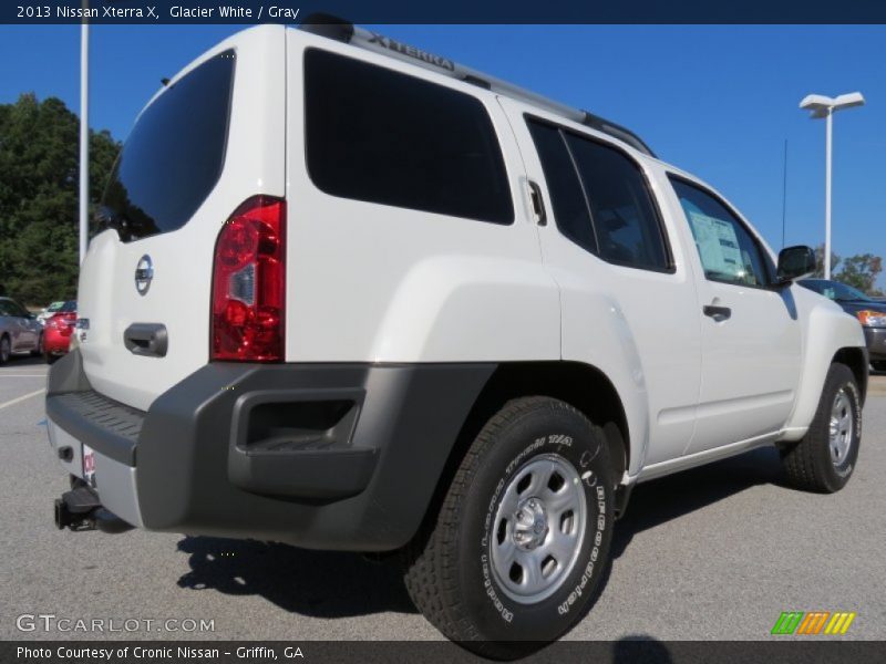 Glacier White / Gray 2013 Nissan Xterra X