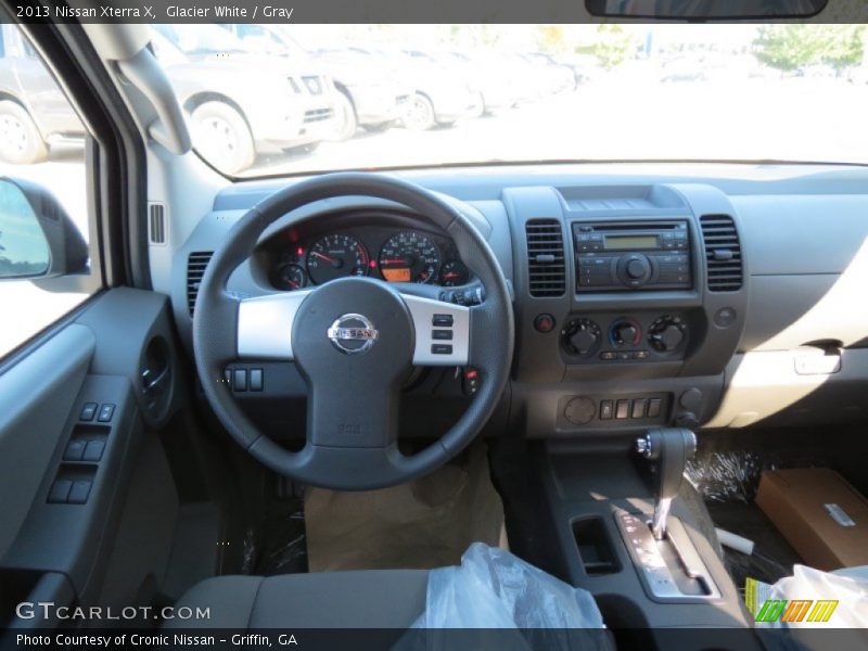 Glacier White / Gray 2013 Nissan Xterra X