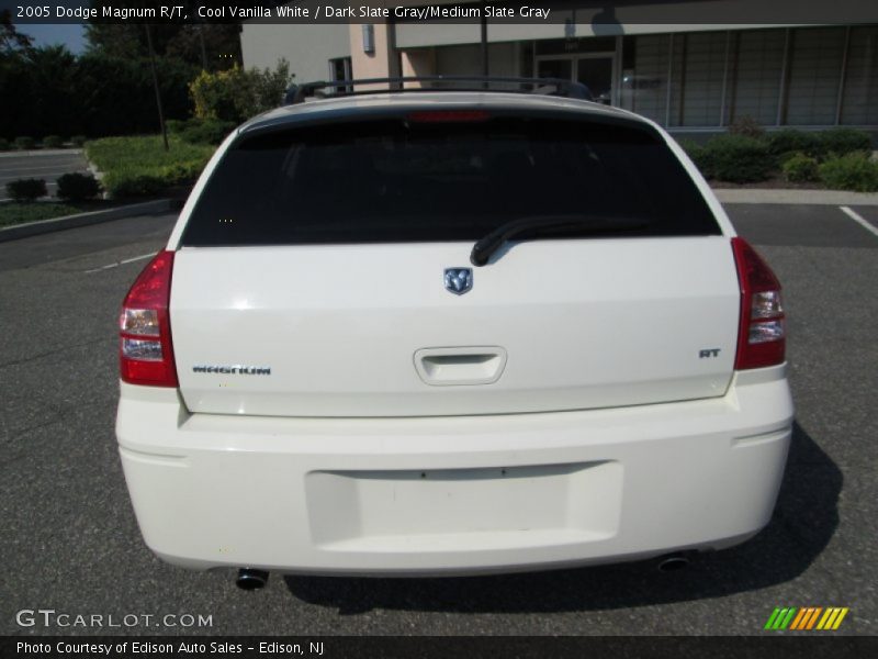 Cool Vanilla White / Dark Slate Gray/Medium Slate Gray 2005 Dodge Magnum R/T