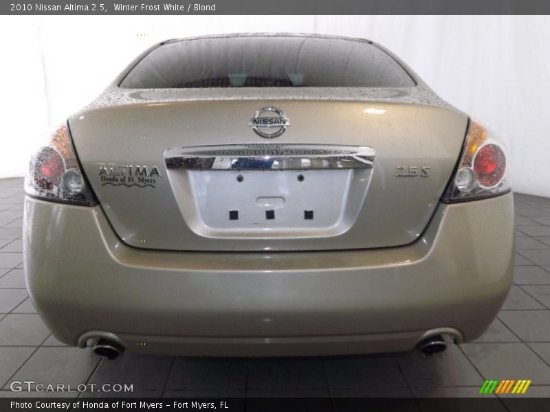 Winter Frost White / Blond 2010 Nissan Altima 2.5