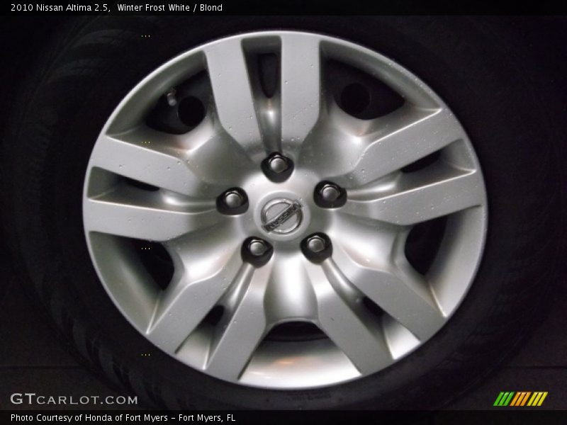Winter Frost White / Blond 2010 Nissan Altima 2.5