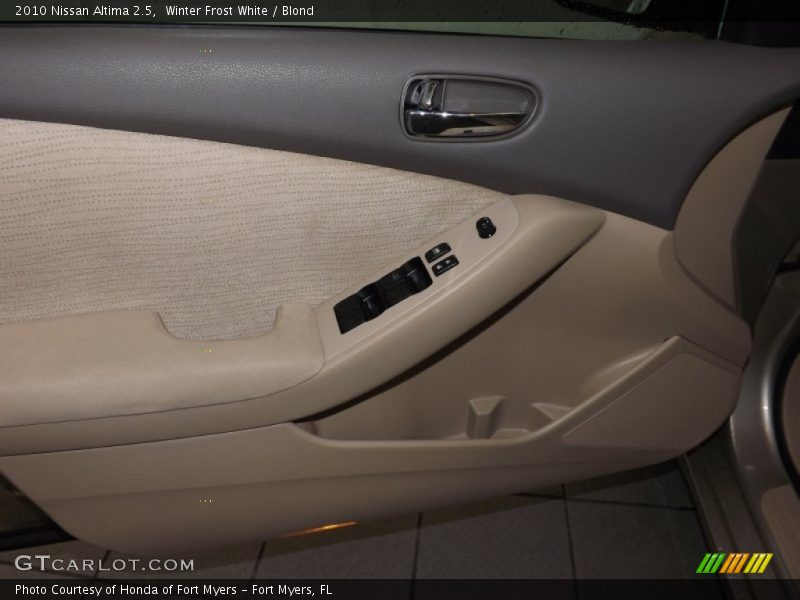 Winter Frost White / Blond 2010 Nissan Altima 2.5