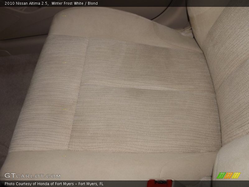 Winter Frost White / Blond 2010 Nissan Altima 2.5