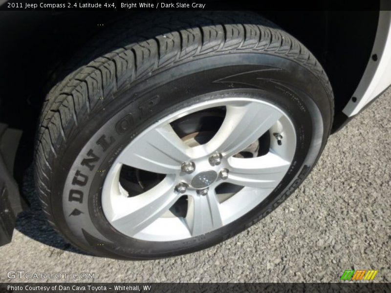 Bright White / Dark Slate Gray 2011 Jeep Compass 2.4 Latitude 4x4