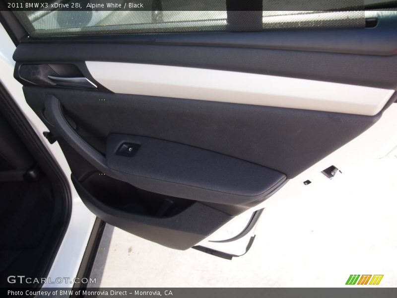 Alpine White / Black 2011 BMW X3 xDrive 28i