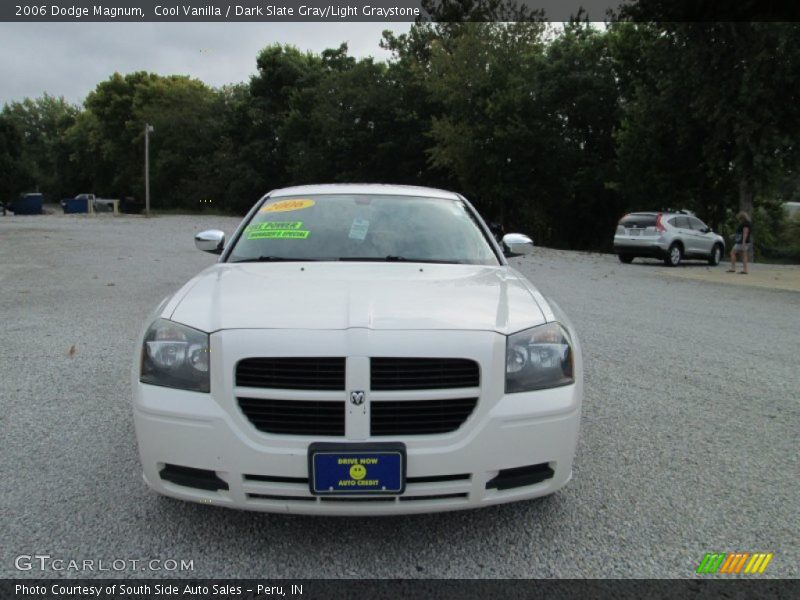 Cool Vanilla / Dark Slate Gray/Light Graystone 2006 Dodge Magnum