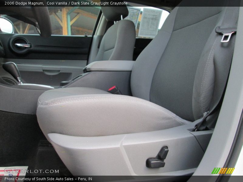 Cool Vanilla / Dark Slate Gray/Light Graystone 2006 Dodge Magnum