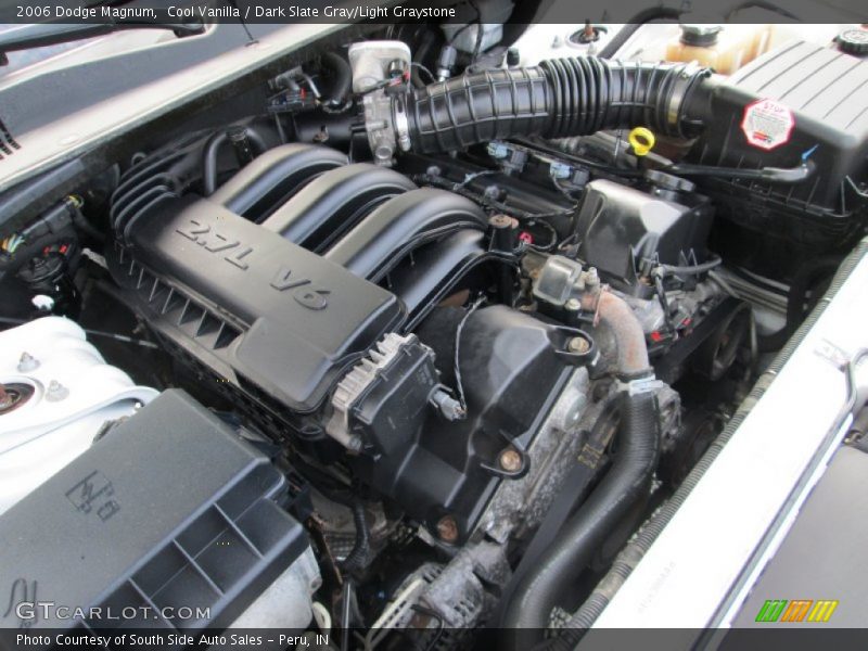Cool Vanilla / Dark Slate Gray/Light Graystone 2006 Dodge Magnum