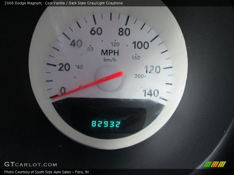 Cool Vanilla / Dark Slate Gray/Light Graystone 2006 Dodge Magnum