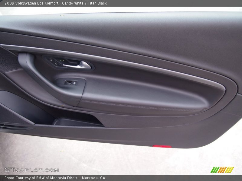 Candy White / Titan Black 2009 Volkswagen Eos Komfort