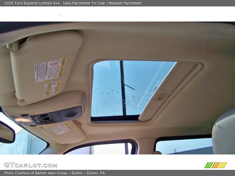 Ivory Parchment Tri Coat / Medium Parchment 2005 Ford Explorer Limited 4x4