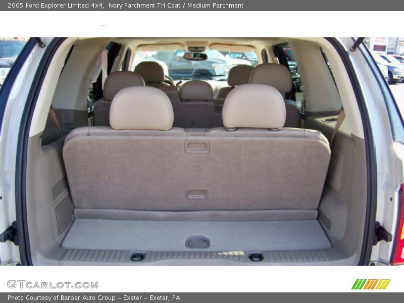 Ivory Parchment Tri Coat / Medium Parchment 2005 Ford Explorer Limited 4x4
