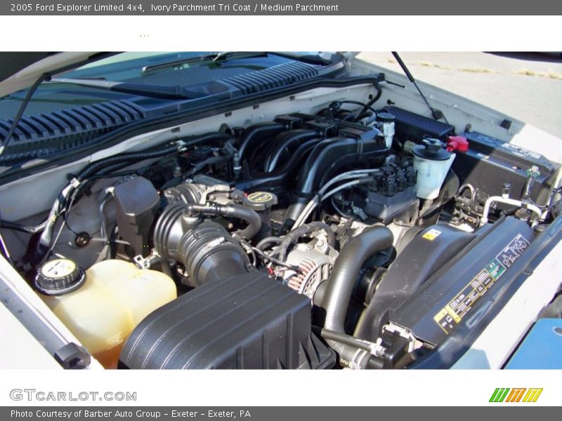 Ivory Parchment Tri Coat / Medium Parchment 2005 Ford Explorer Limited 4x4
