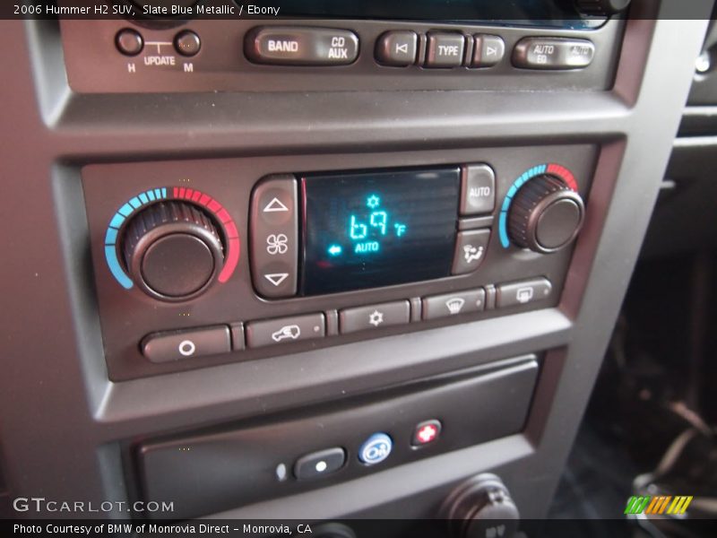 Controls of 2006 H2 SUV