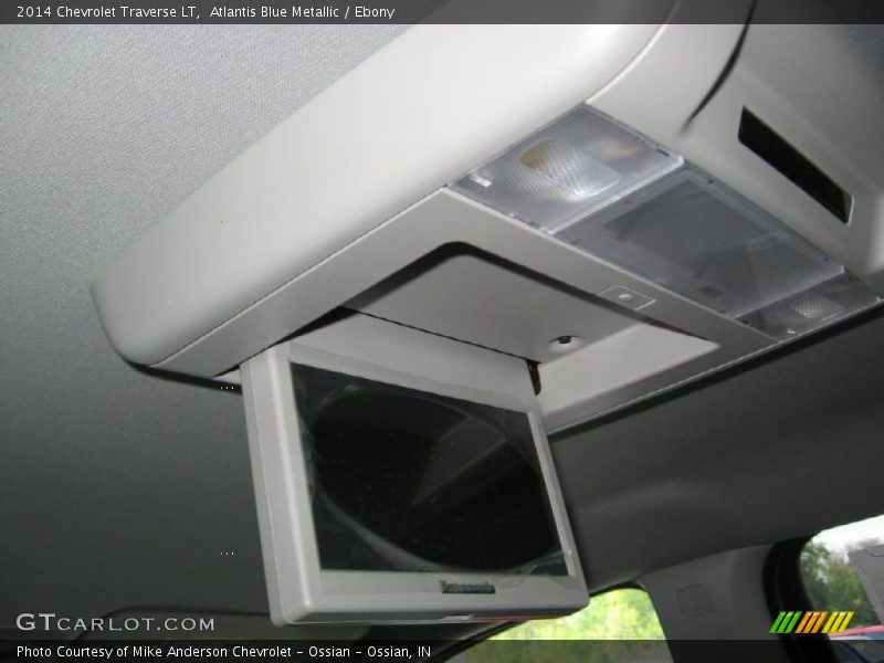 Atlantis Blue Metallic / Ebony 2014 Chevrolet Traverse LT