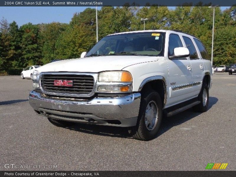 Summit White / Neutral/Shale 2004 GMC Yukon SLE 4x4