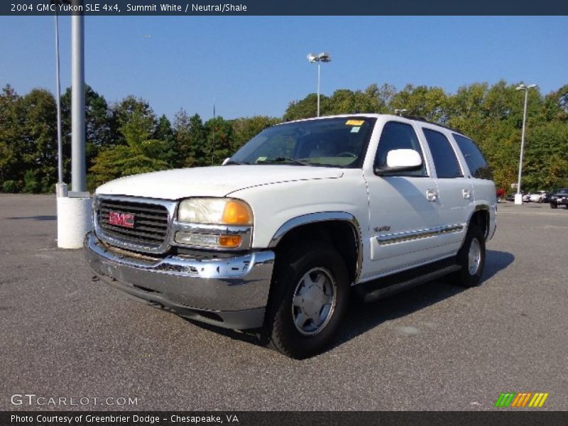 Summit White / Neutral/Shale 2004 GMC Yukon SLE 4x4