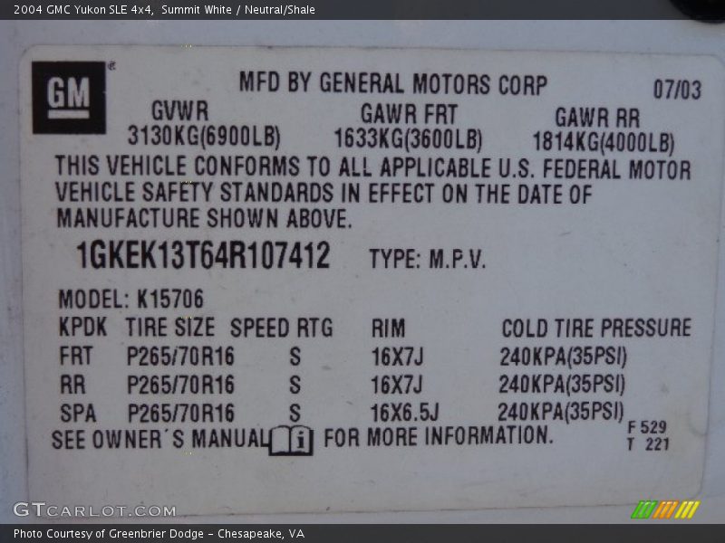 Summit White / Neutral/Shale 2004 GMC Yukon SLE 4x4