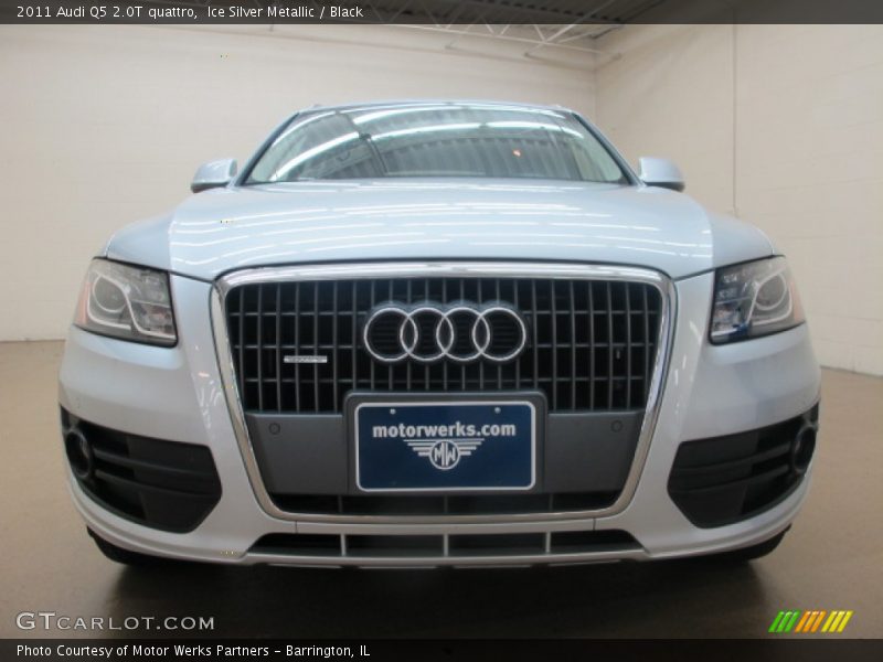 Ice Silver Metallic / Black 2011 Audi Q5 2.0T quattro
