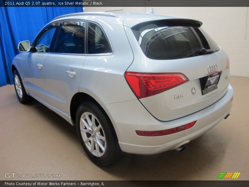 Ice Silver Metallic / Black 2011 Audi Q5 2.0T quattro