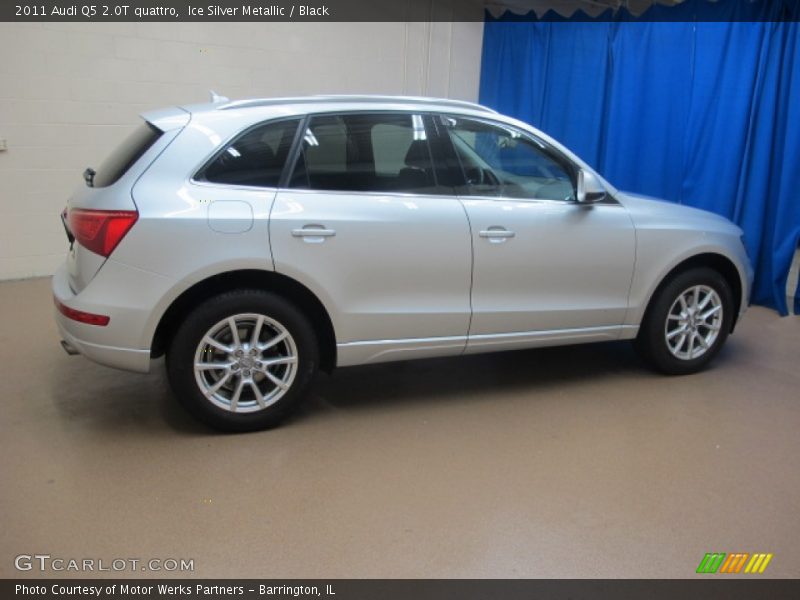 Ice Silver Metallic / Black 2011 Audi Q5 2.0T quattro