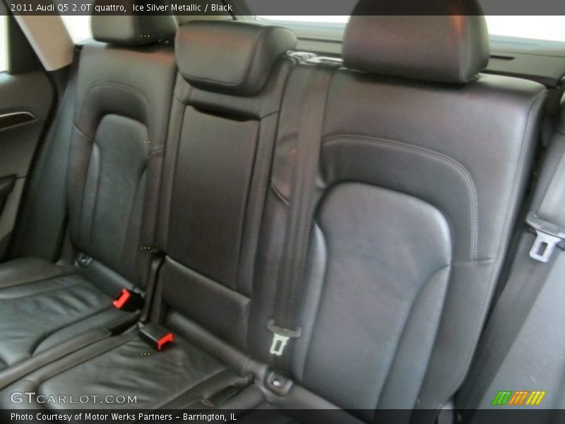 Ice Silver Metallic / Black 2011 Audi Q5 2.0T quattro