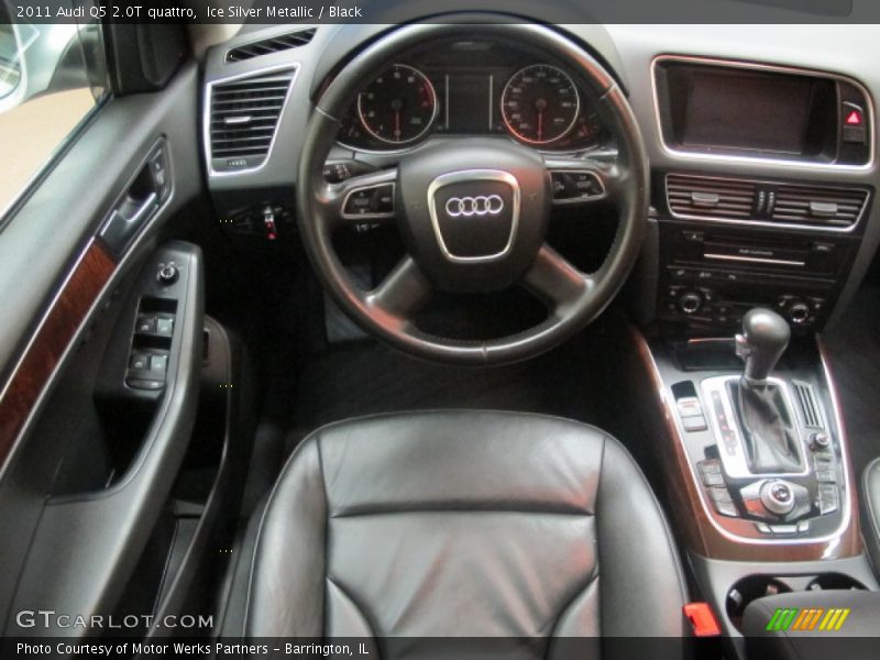 Ice Silver Metallic / Black 2011 Audi Q5 2.0T quattro