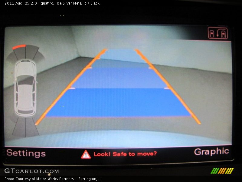 Ice Silver Metallic / Black 2011 Audi Q5 2.0T quattro