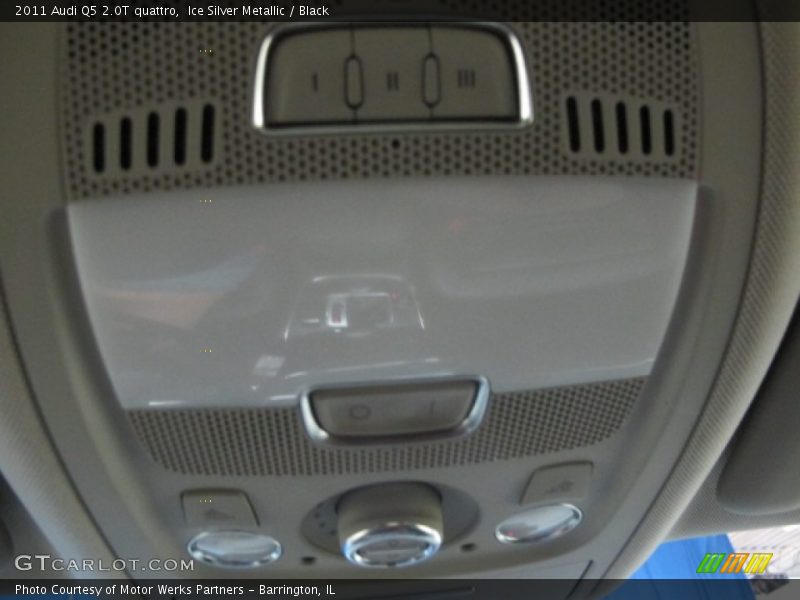 Ice Silver Metallic / Black 2011 Audi Q5 2.0T quattro