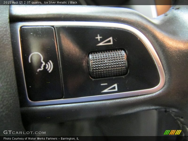Ice Silver Metallic / Black 2011 Audi Q5 2.0T quattro