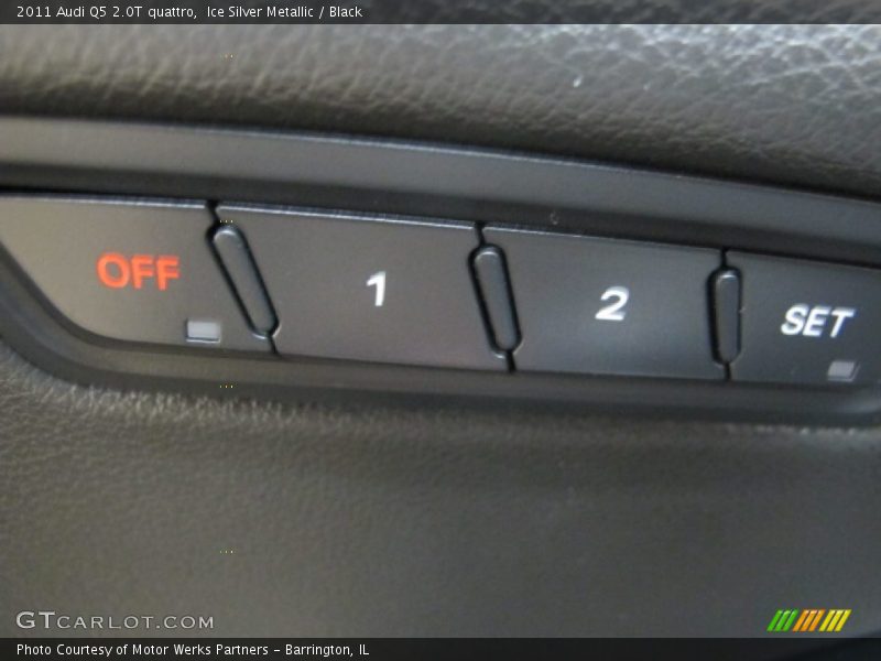 Ice Silver Metallic / Black 2011 Audi Q5 2.0T quattro