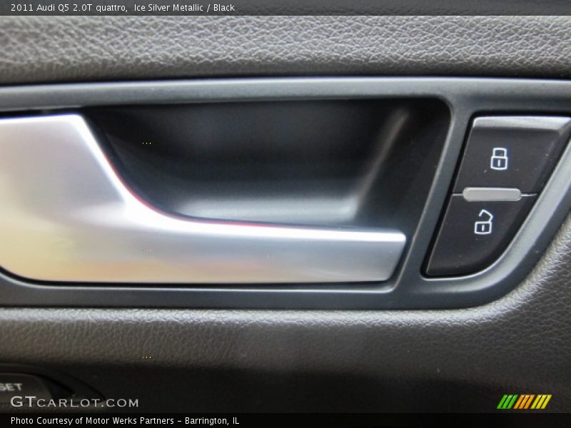 Ice Silver Metallic / Black 2011 Audi Q5 2.0T quattro