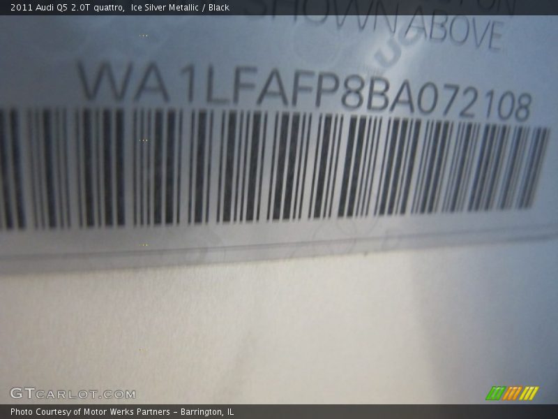 Ice Silver Metallic / Black 2011 Audi Q5 2.0T quattro