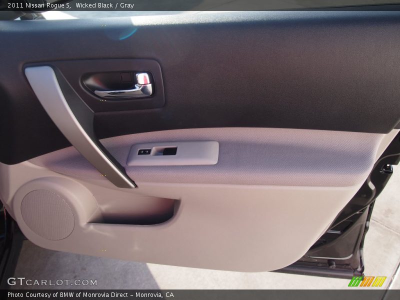 Wicked Black / Gray 2011 Nissan Rogue S