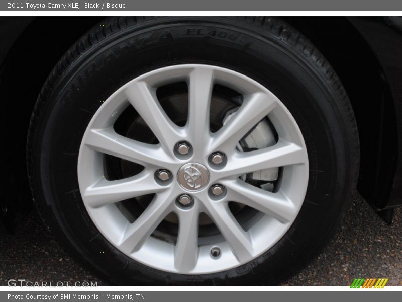 Black / Bisque 2011 Toyota Camry XLE