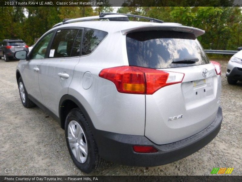 Classic Silver Metallic / Ash 2013 Toyota RAV4 LE AWD