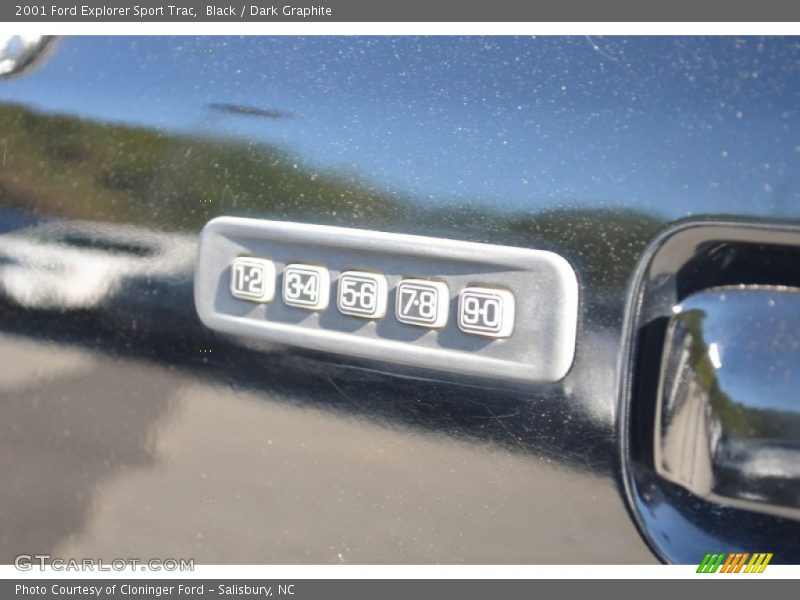Black / Dark Graphite 2001 Ford Explorer Sport Trac