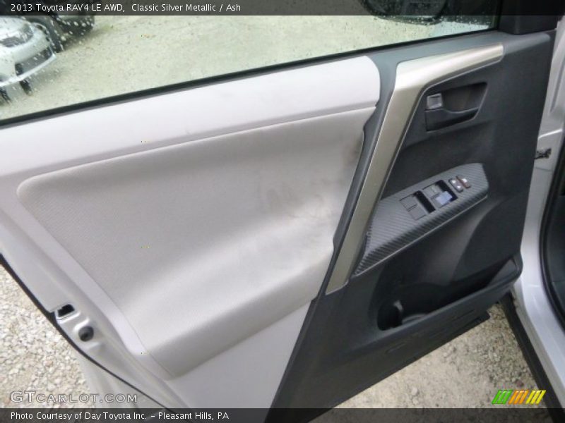 Classic Silver Metallic / Ash 2013 Toyota RAV4 LE AWD