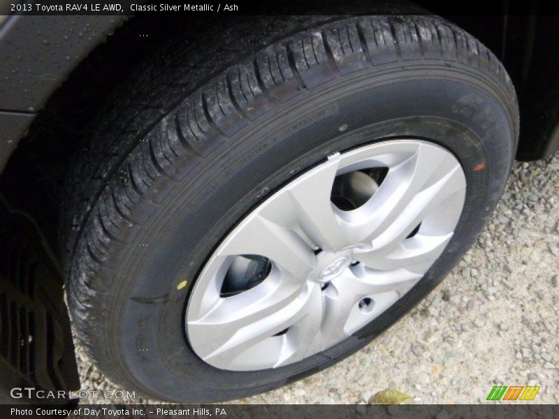 Classic Silver Metallic / Ash 2013 Toyota RAV4 LE AWD
