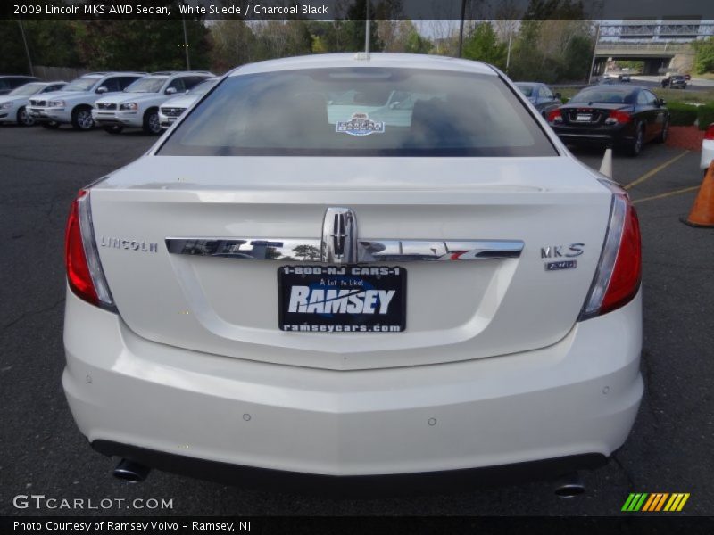 White Suede / Charcoal Black 2009 Lincoln MKS AWD Sedan