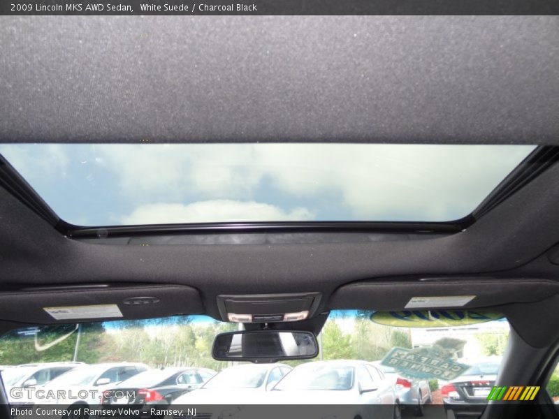 White Suede / Charcoal Black 2009 Lincoln MKS AWD Sedan