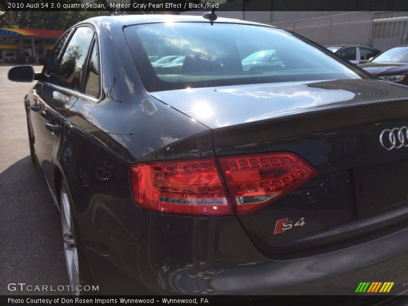 Meteor Gray Pearl Effect / Black/Red 2010 Audi S4 3.0 quattro Sedan