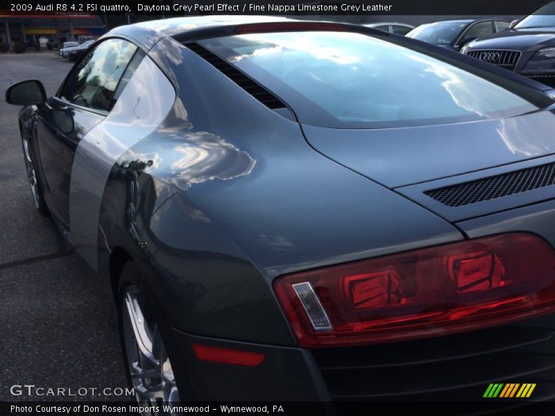 Daytona Grey Pearl Effect / Fine Nappa Limestone Grey Leather 2009 Audi R8 4.2 FSI quattro