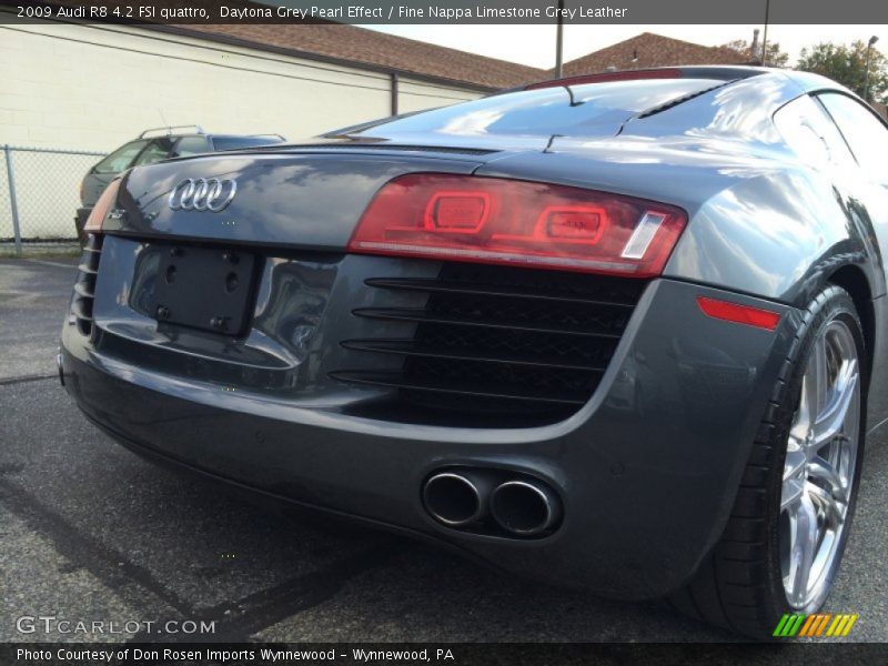 Daytona Grey Pearl Effect / Fine Nappa Limestone Grey Leather 2009 Audi R8 4.2 FSI quattro