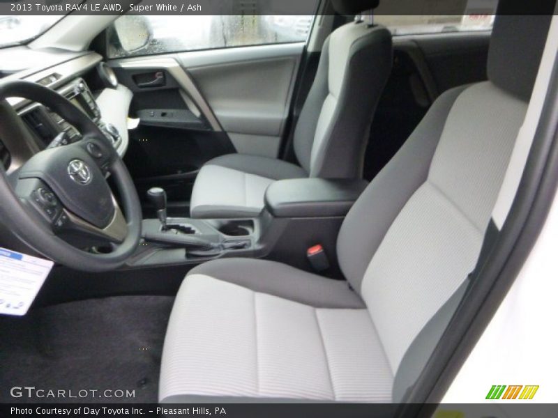 Super White / Ash 2013 Toyota RAV4 LE AWD