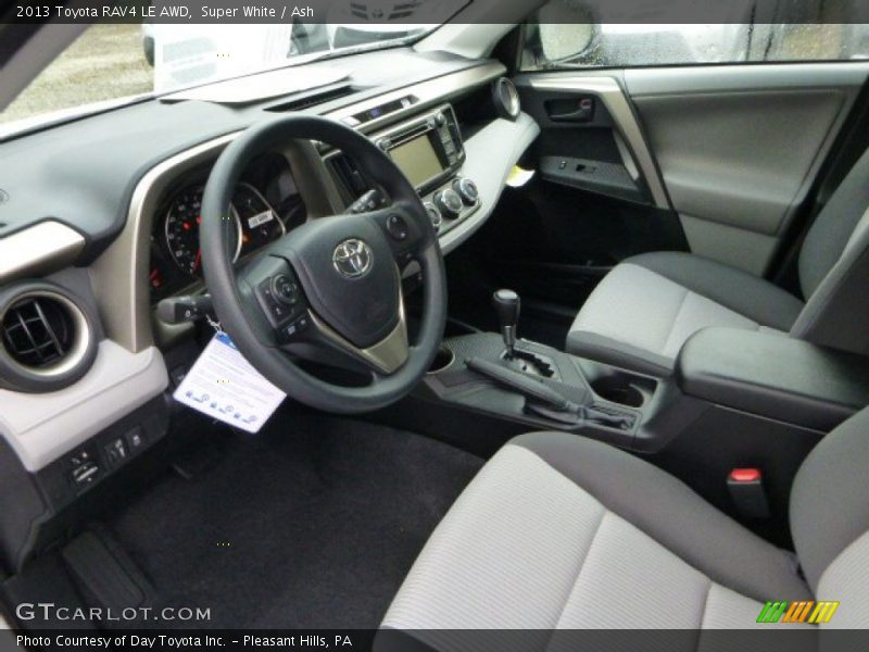 Super White / Ash 2013 Toyota RAV4 LE AWD