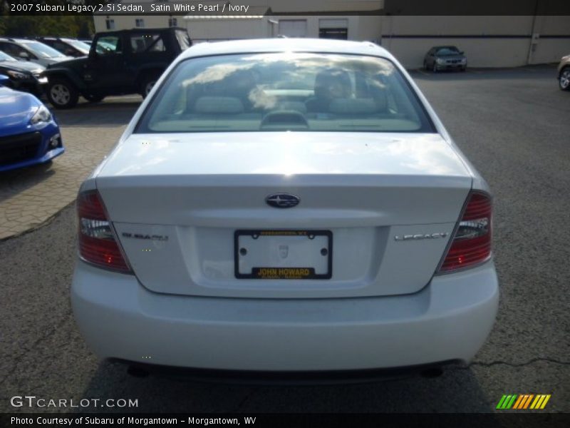 Satin White Pearl / Ivory 2007 Subaru Legacy 2.5i Sedan